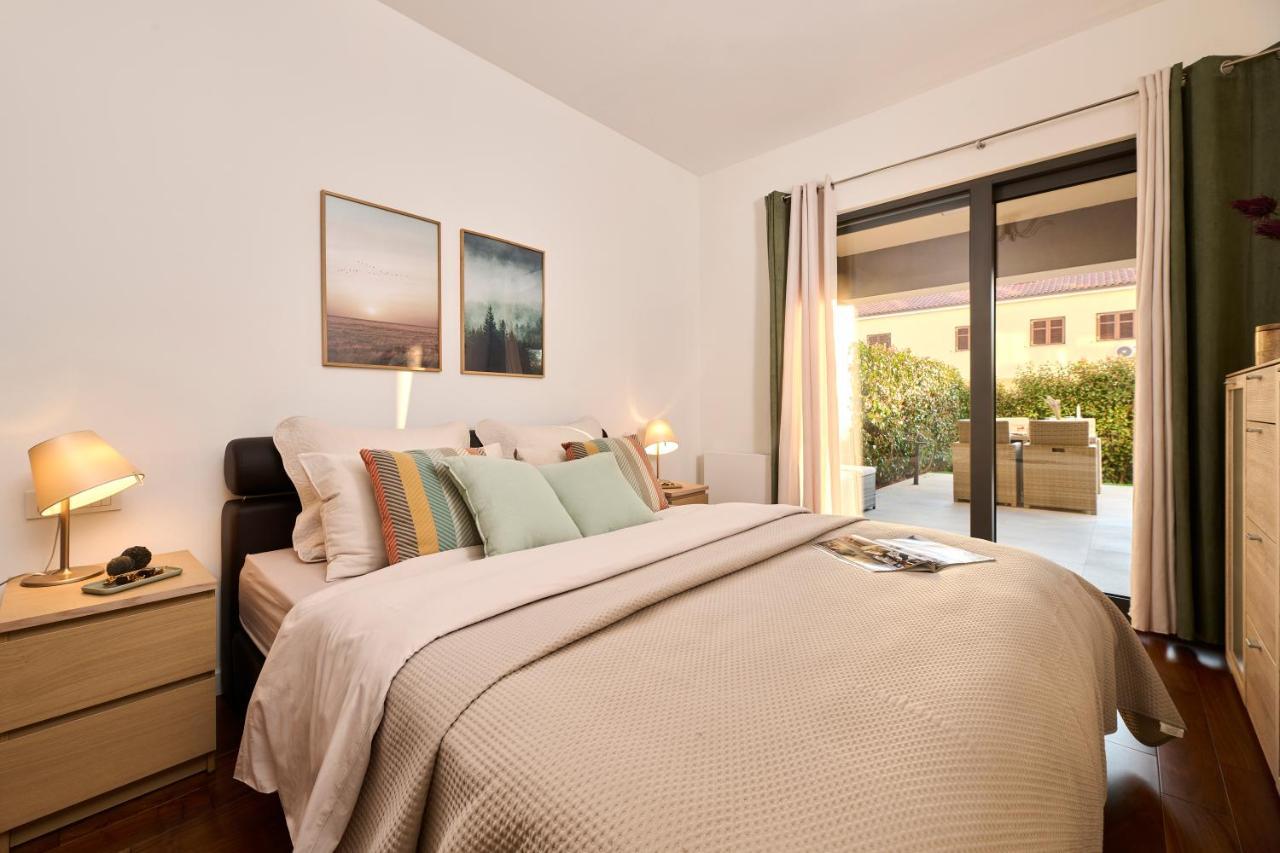 Spada Brand New Apartment With Garden 3 Min From Beach! Πόρετς Εξωτερικό φωτογραφία