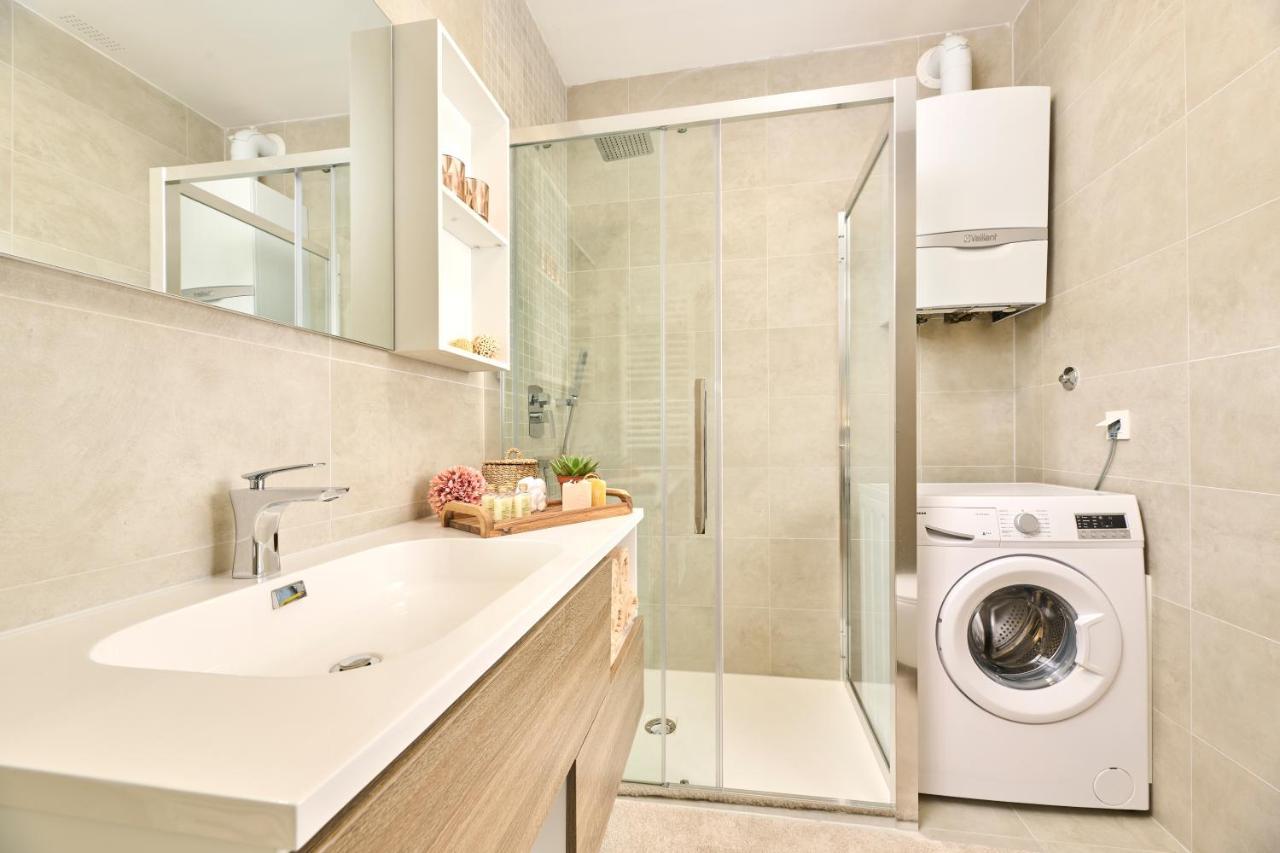 Spada Brand New Apartment With Garden 3 Min From Beach! Πόρετς Εξωτερικό φωτογραφία